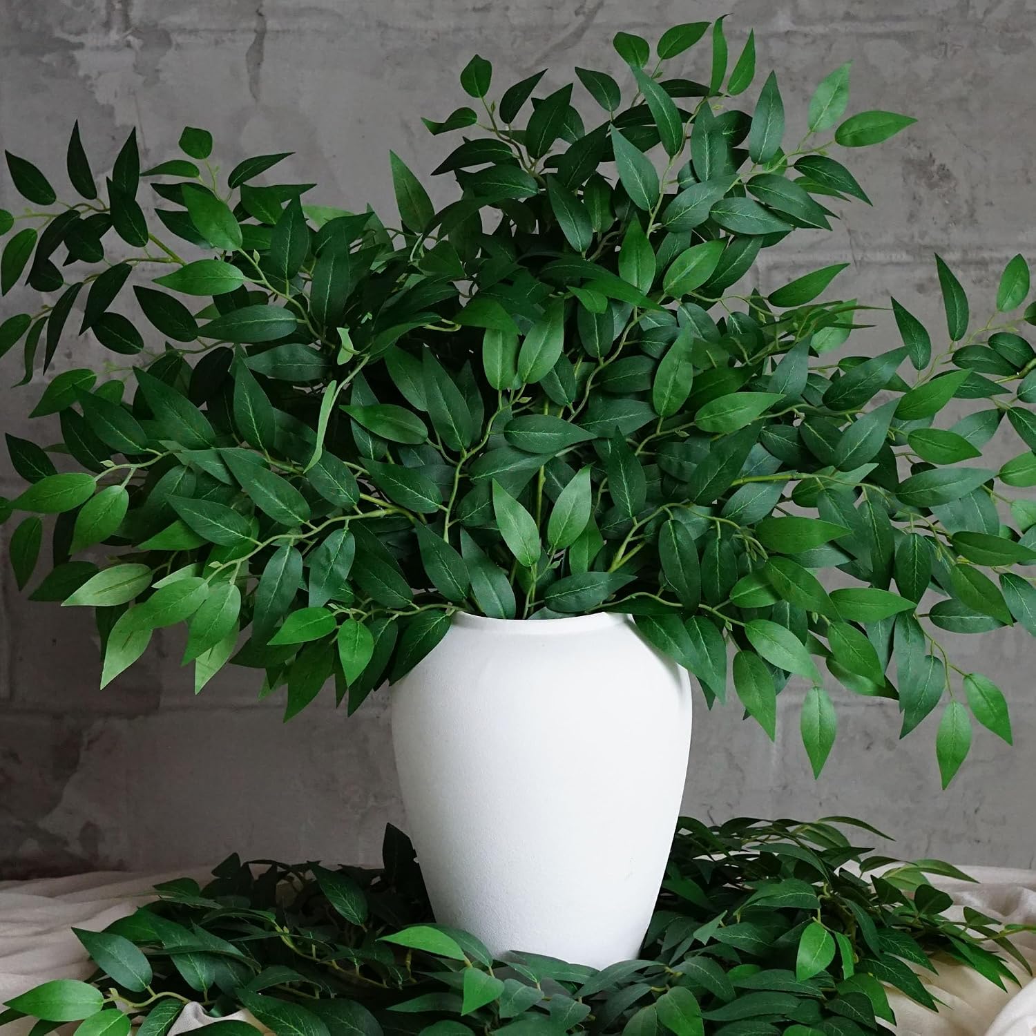 Ruscus Stem Faux - 130 Peças de 68CM de Ramos