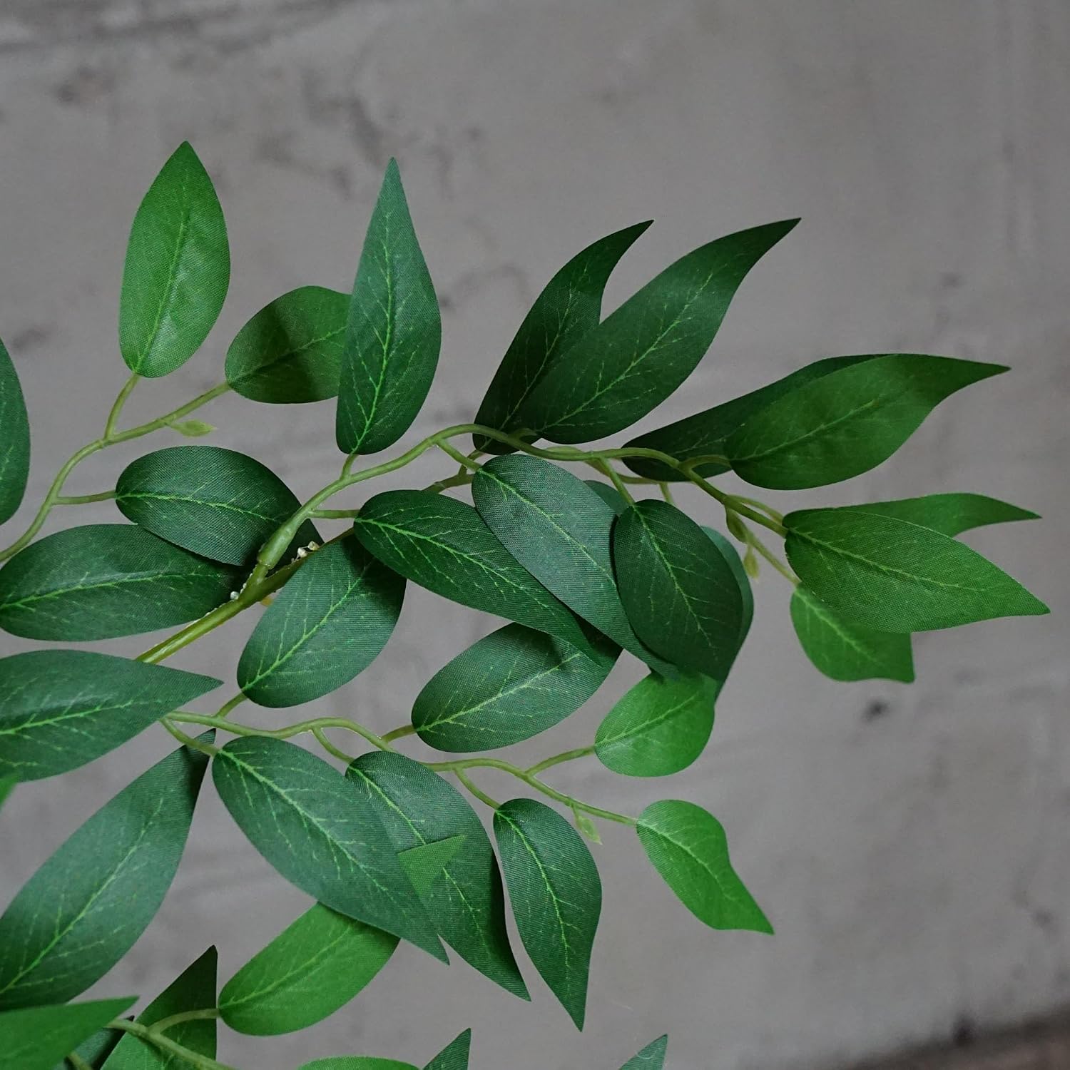 130 Peças de 68CM de Ramos de  - Ruscus Stem Faux avaliação e preço